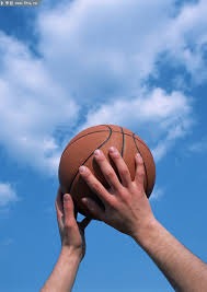 扑克中进攻的正确姿势（扑克进攻的最佳策略）