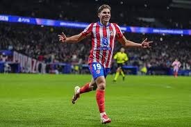 牛牛社交语：如何在叫牌中通过语气试探对手的底气。（牛牛社交话术：在叫牌时用语气揣摩对手的底气）